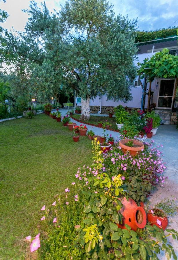 Studios Panagiotas House Astris Exterior foto
